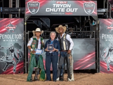 Keyshawn Whitehorse and Ezekiel Mitchell are the champions of PBR Pendleton Whisky Velocity Tour event in Tryon, NC. Photo by Andre Silva